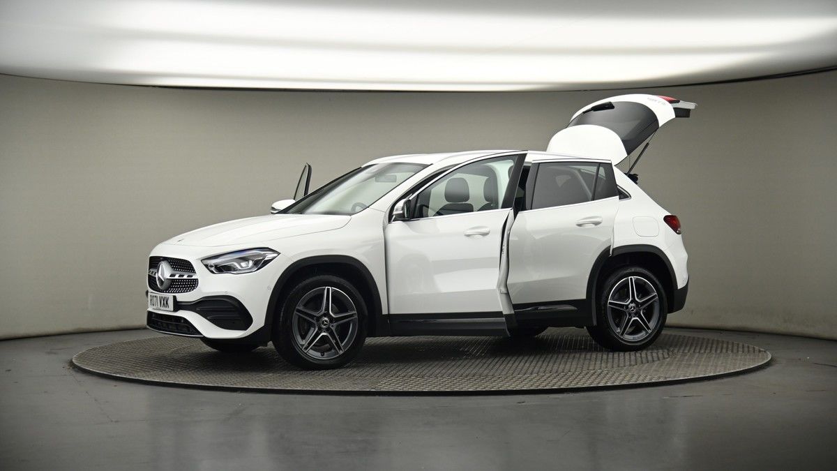 More views of Mercedes-Benz GLA