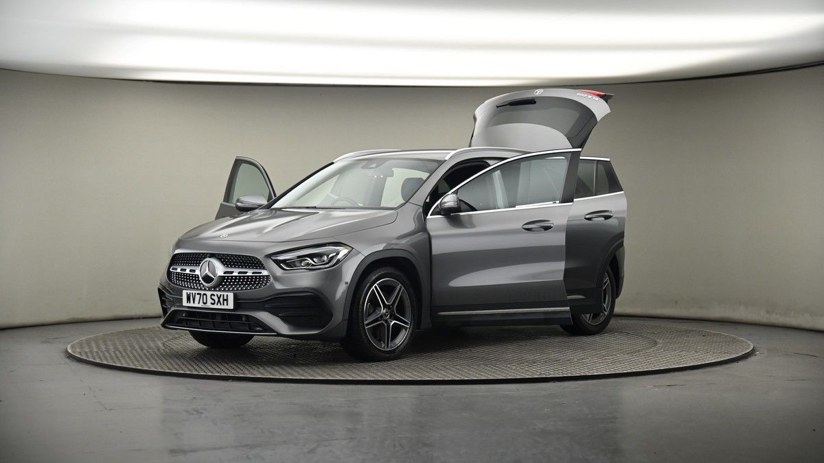 More views of Mercedes-Benz GLA