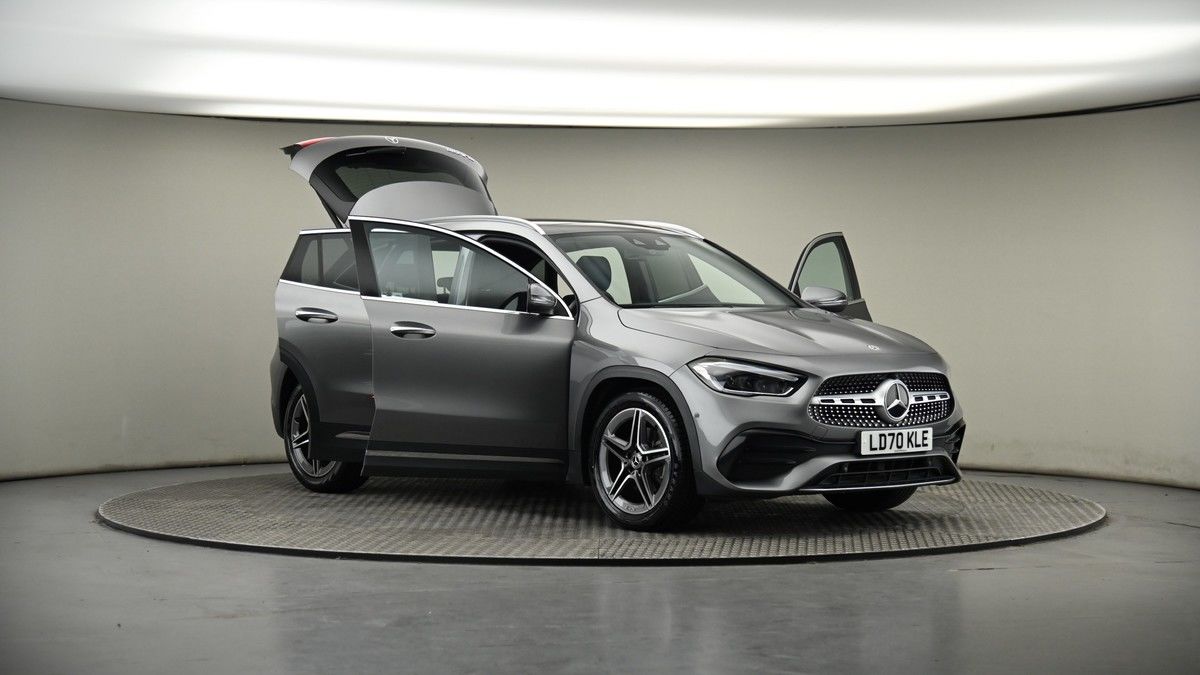 More views of Mercedes-Benz GLA