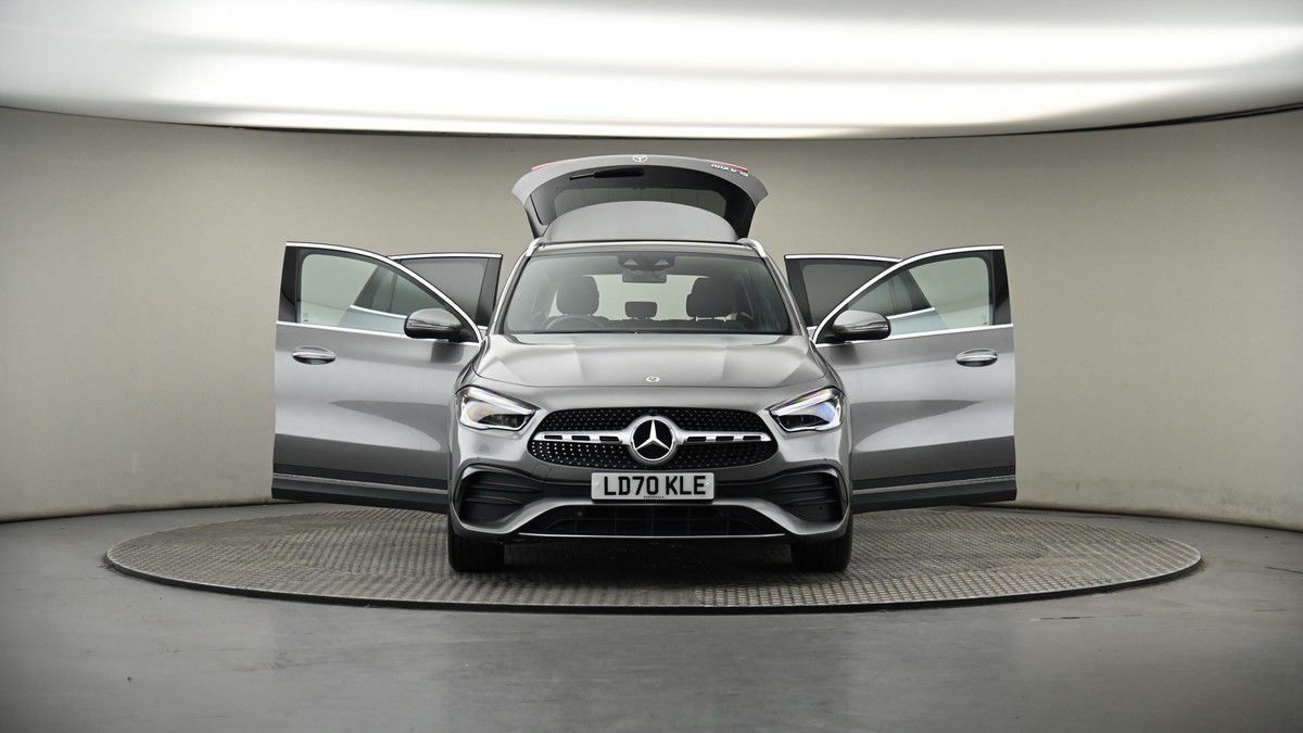 More views of Mercedes-Benz GLA