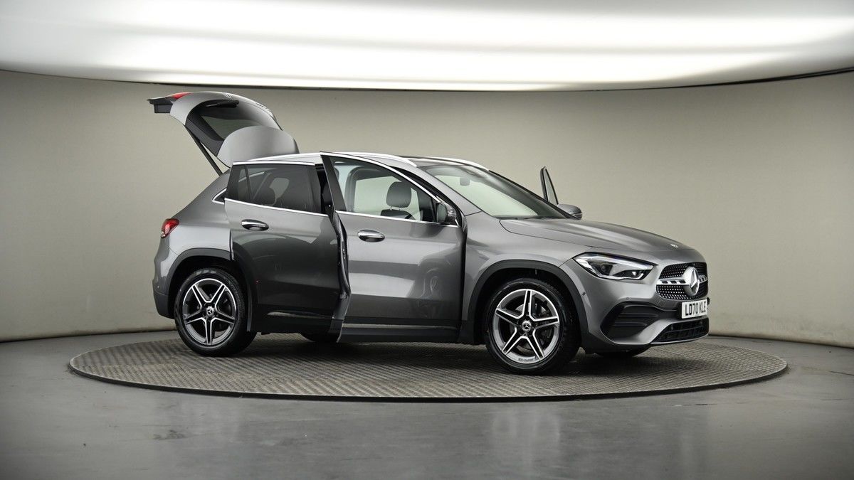 More views of Mercedes-Benz GLA