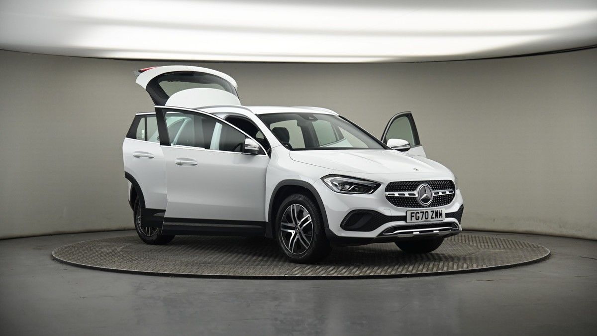 More views of Mercedes-Benz GLA