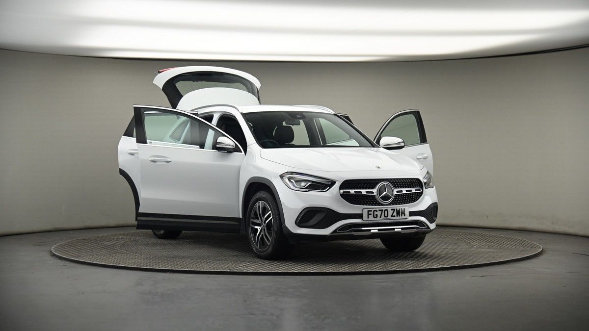 More views of Mercedes-Benz GLA