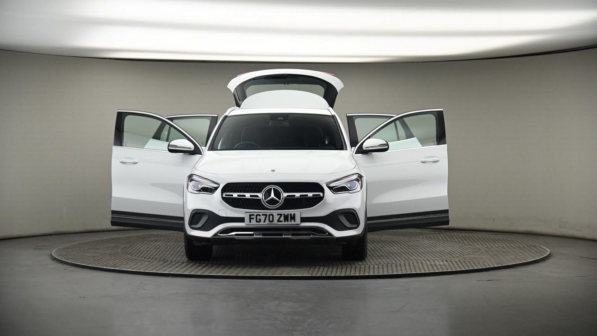 More views of Mercedes-Benz GLA