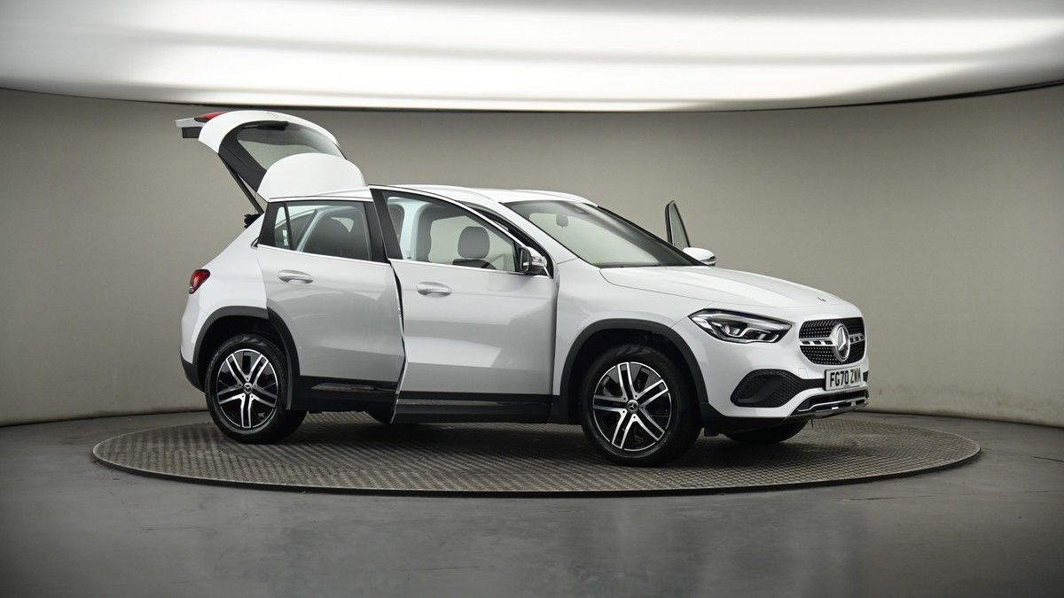 More views of Mercedes-Benz GLA