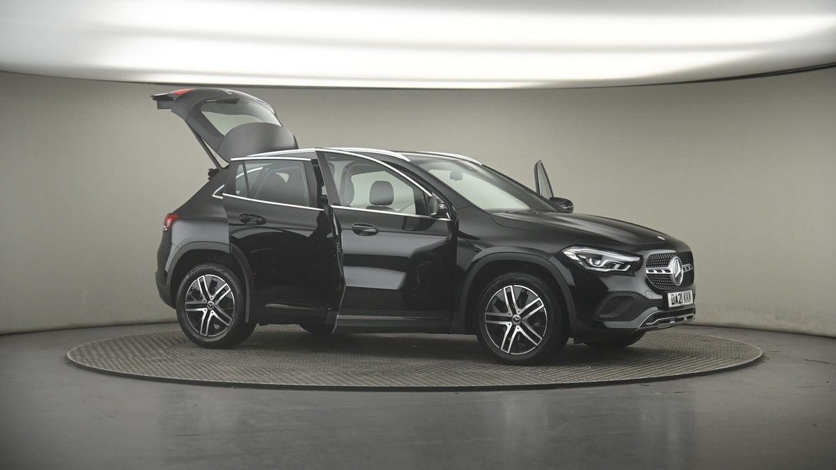 More views of Mercedes-Benz GLA