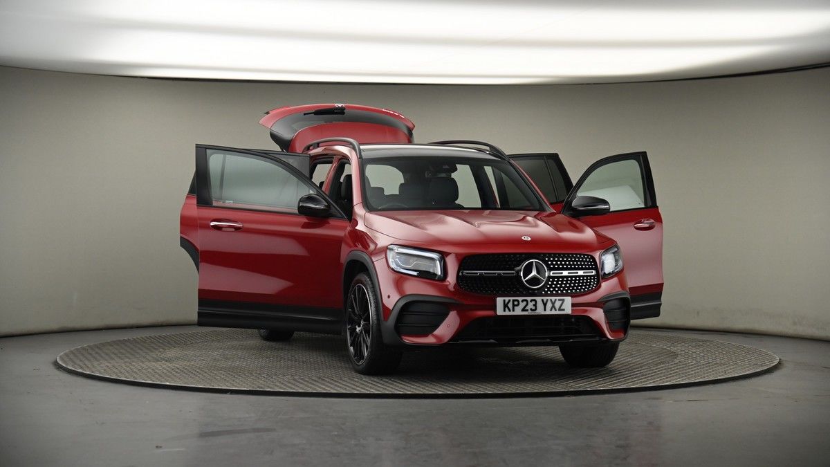 More views of Mercedes-Benz GLB