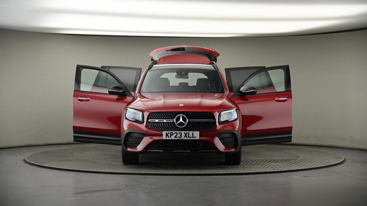 More views of Mercedes-Benz GLB