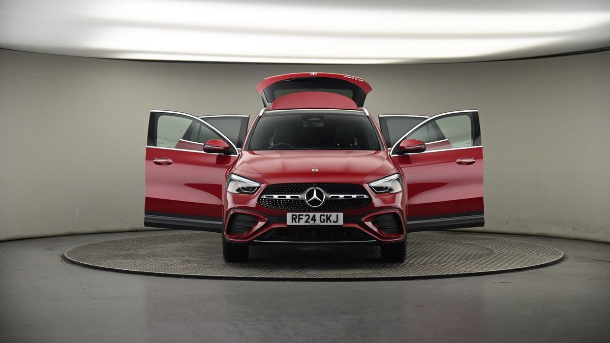 More views of Mercedes-Benz GLA