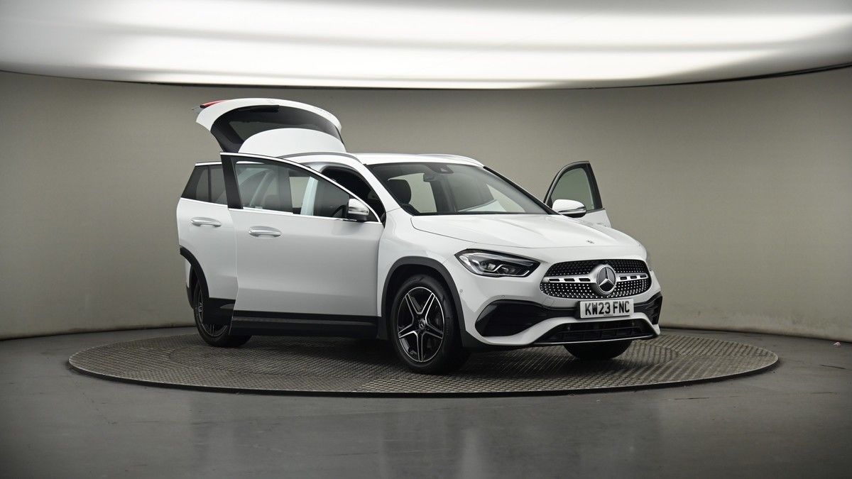 More views of Mercedes-Benz GLA