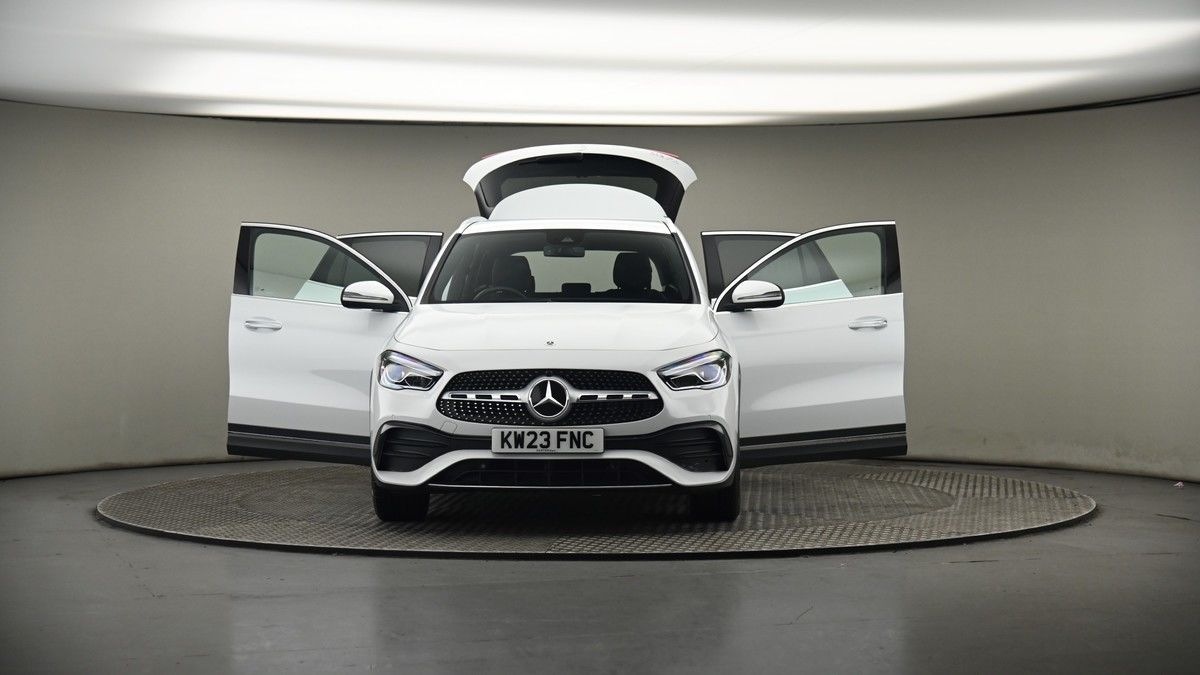 More views of Mercedes-Benz GLA