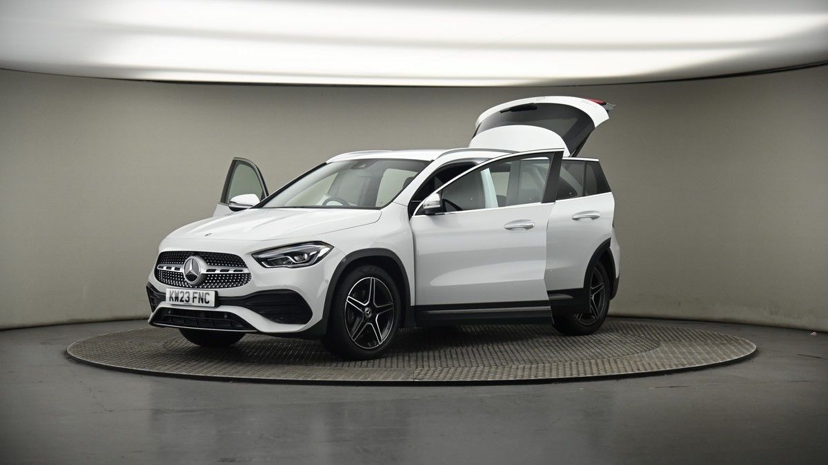 More views of Mercedes-Benz GLA