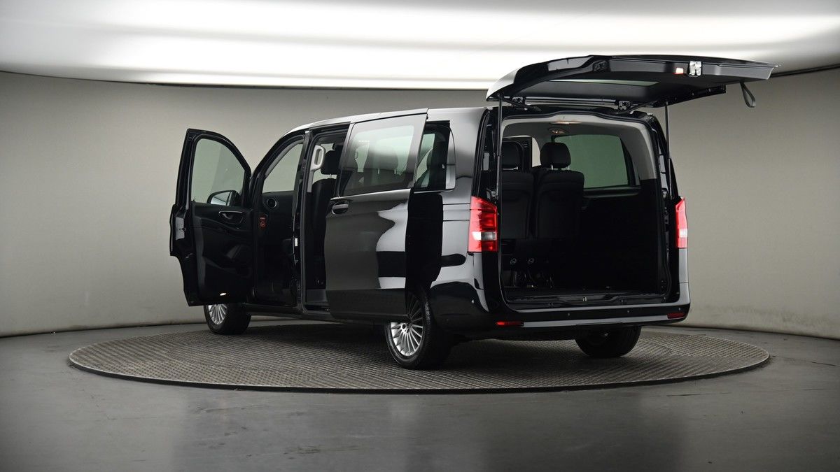 Mercedes-Benz Vito Image 8