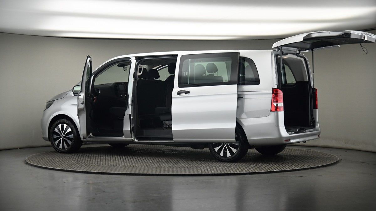 More views of Mercedes-Benz Vito