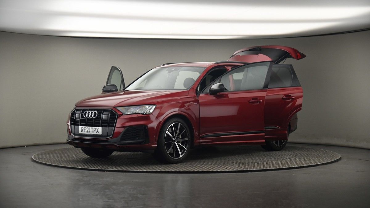 More views of Audi Q7