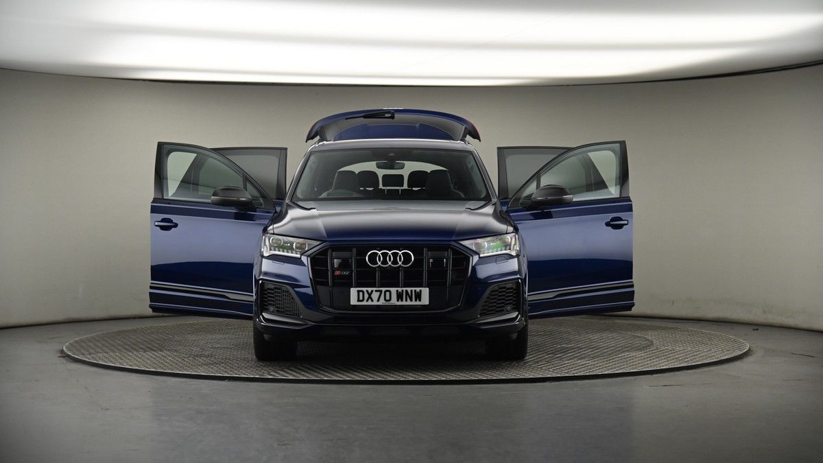 More views of Audi SQ7