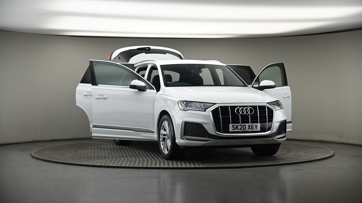 More views of Audi Q7