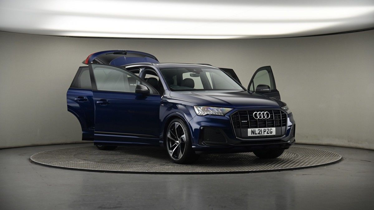 More views of Audi Q7