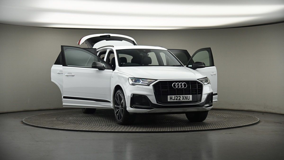 More views of Audi Q7