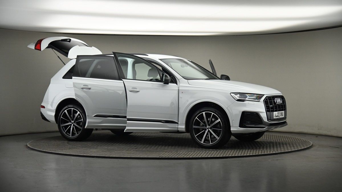 More views of Audi Q7