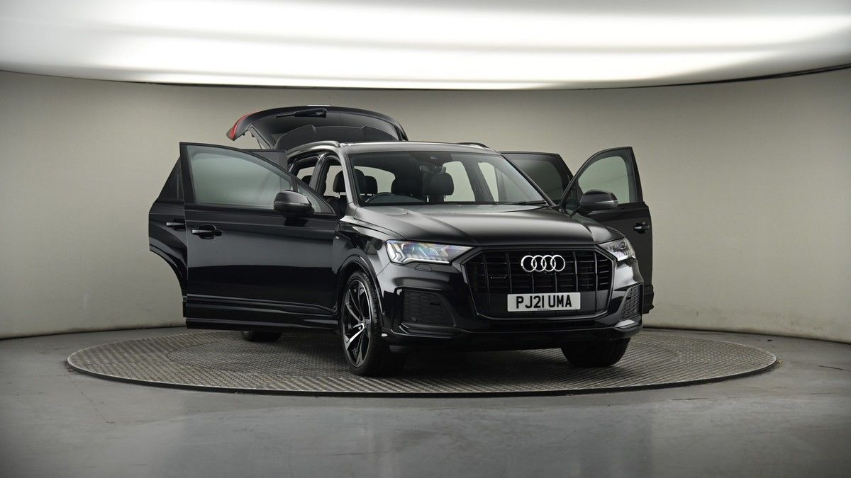 More views of Audi Q7