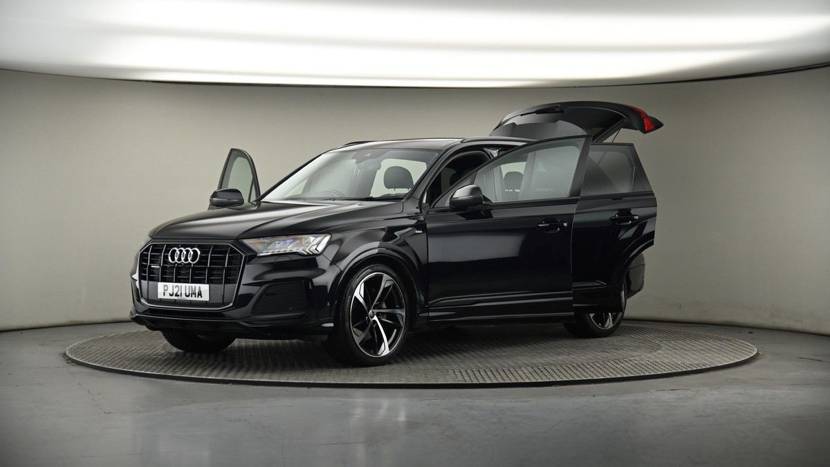 More views of Audi Q7