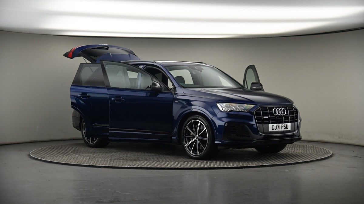 More views of Audi Q7