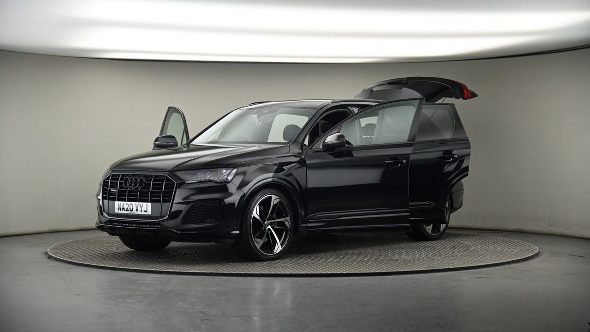 More views of Audi Q7