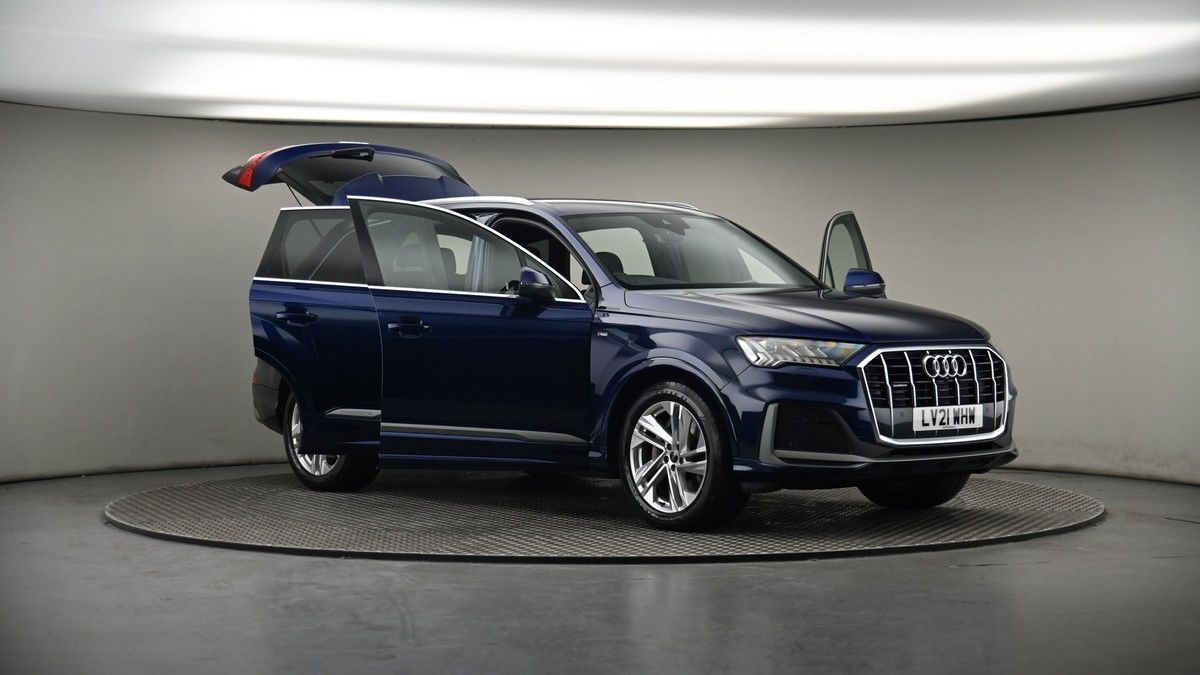 More views of Audi Q7