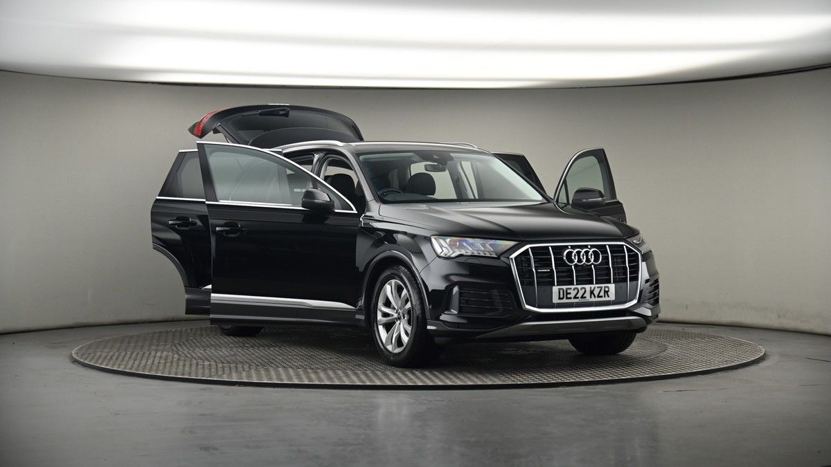 More views of Audi Q7