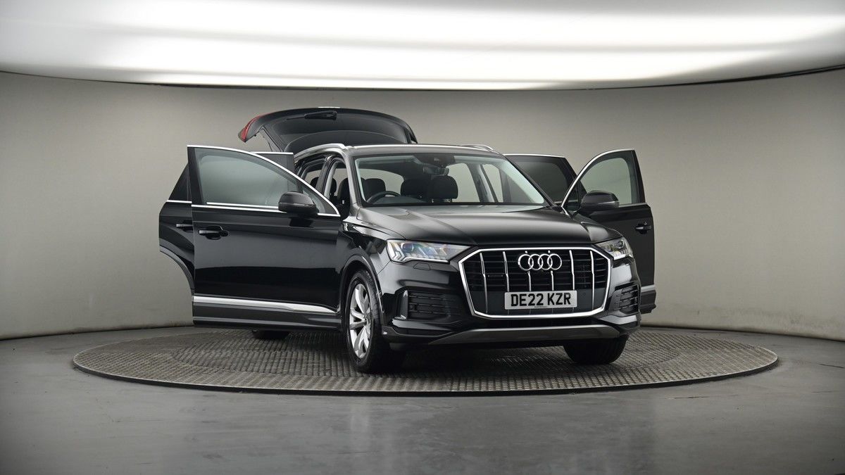 More views of Audi Q7