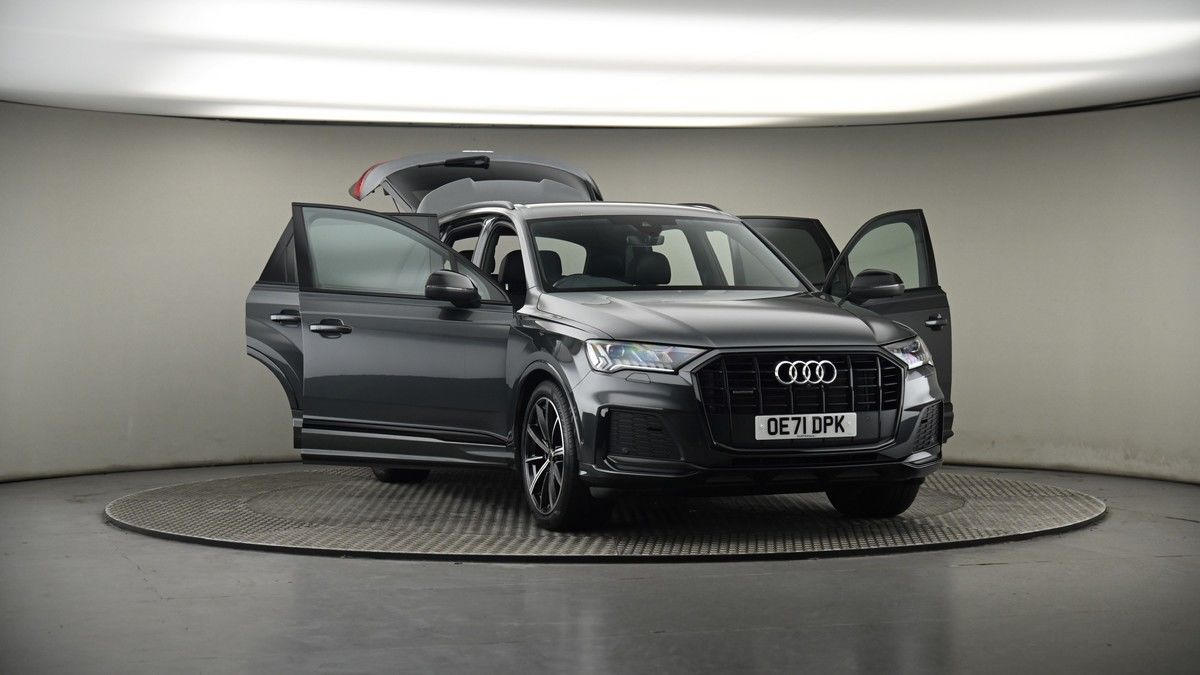 More views of Audi Q7