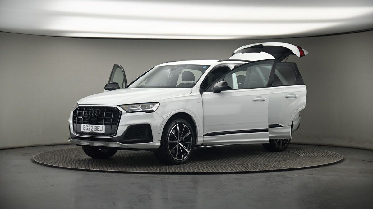 More views of Audi Q7