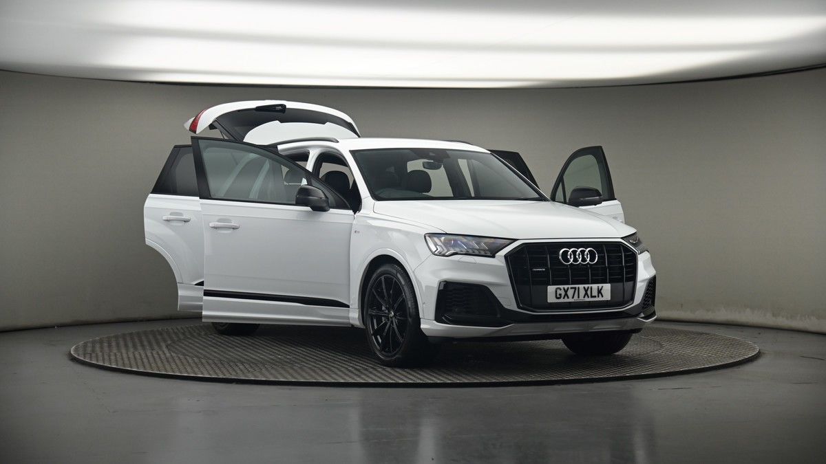 More views of Audi Q7