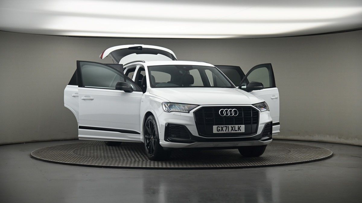 More views of Audi Q7