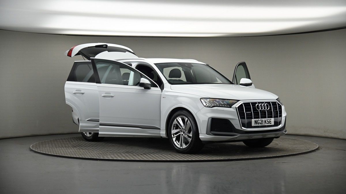 More views of Audi Q7