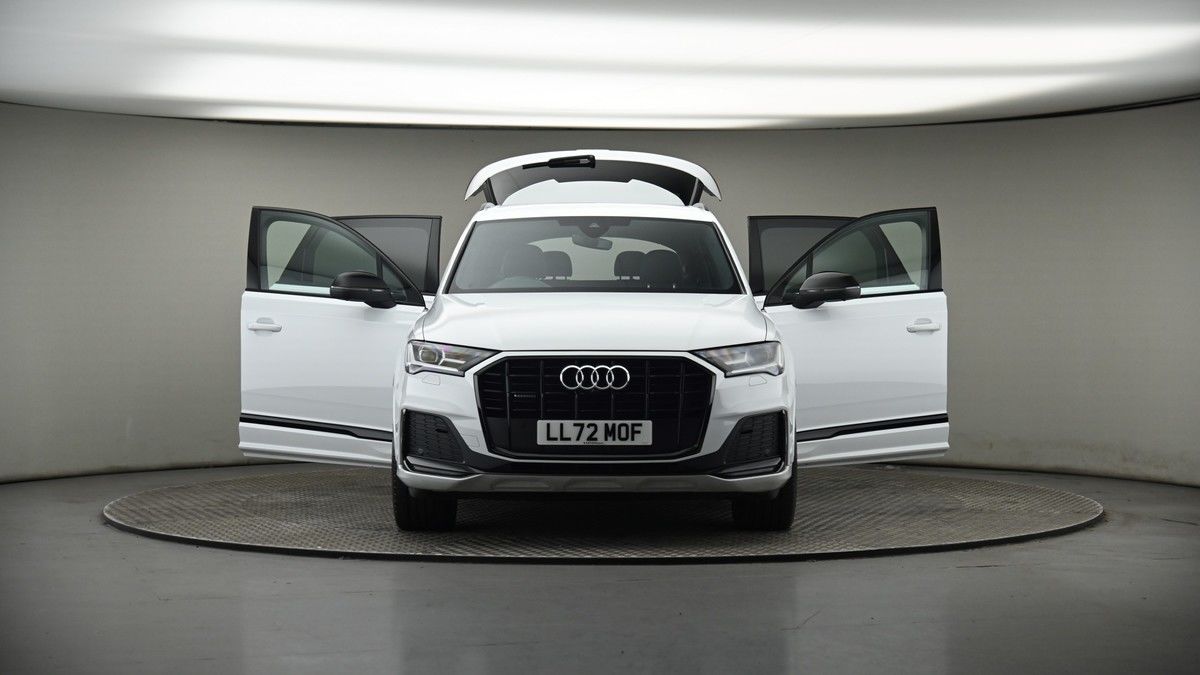 More views of Audi Q7