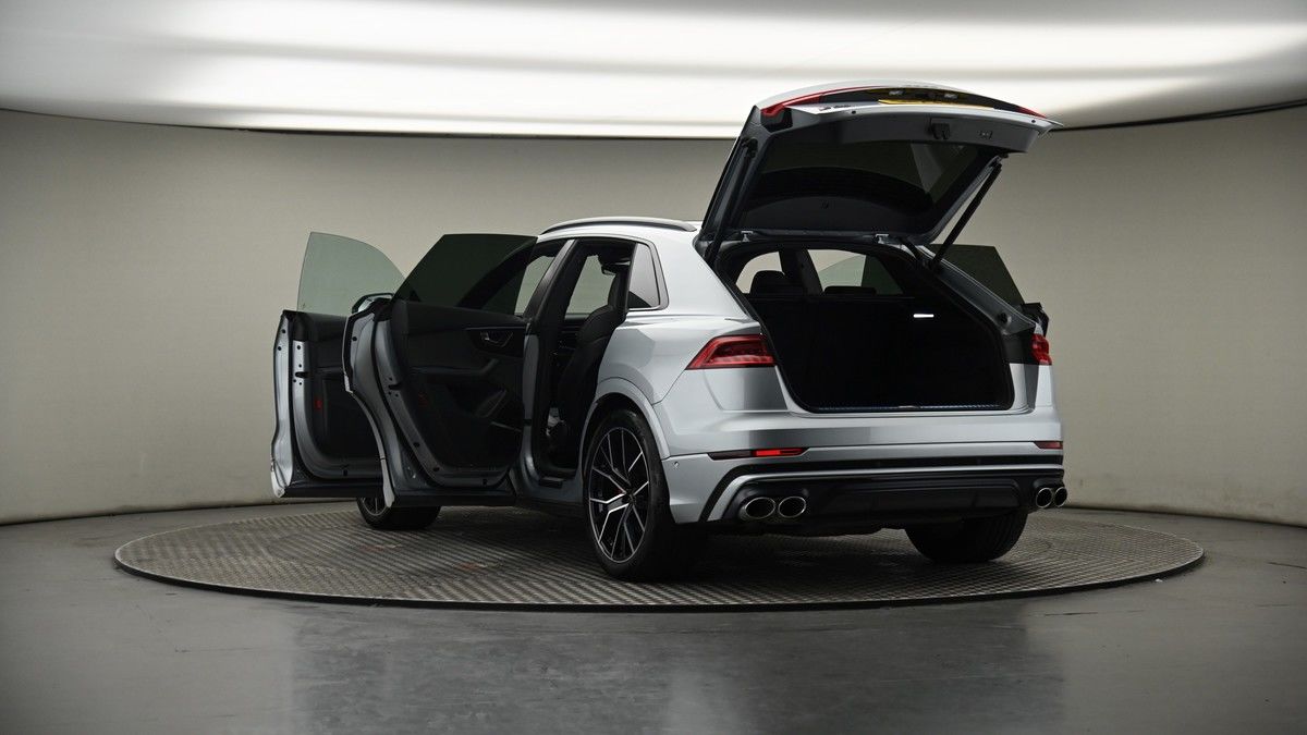 Audi SQ8 Image 8