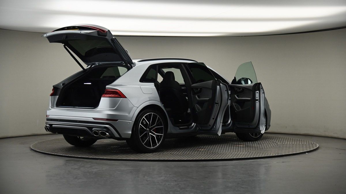 More views of Audi SQ8