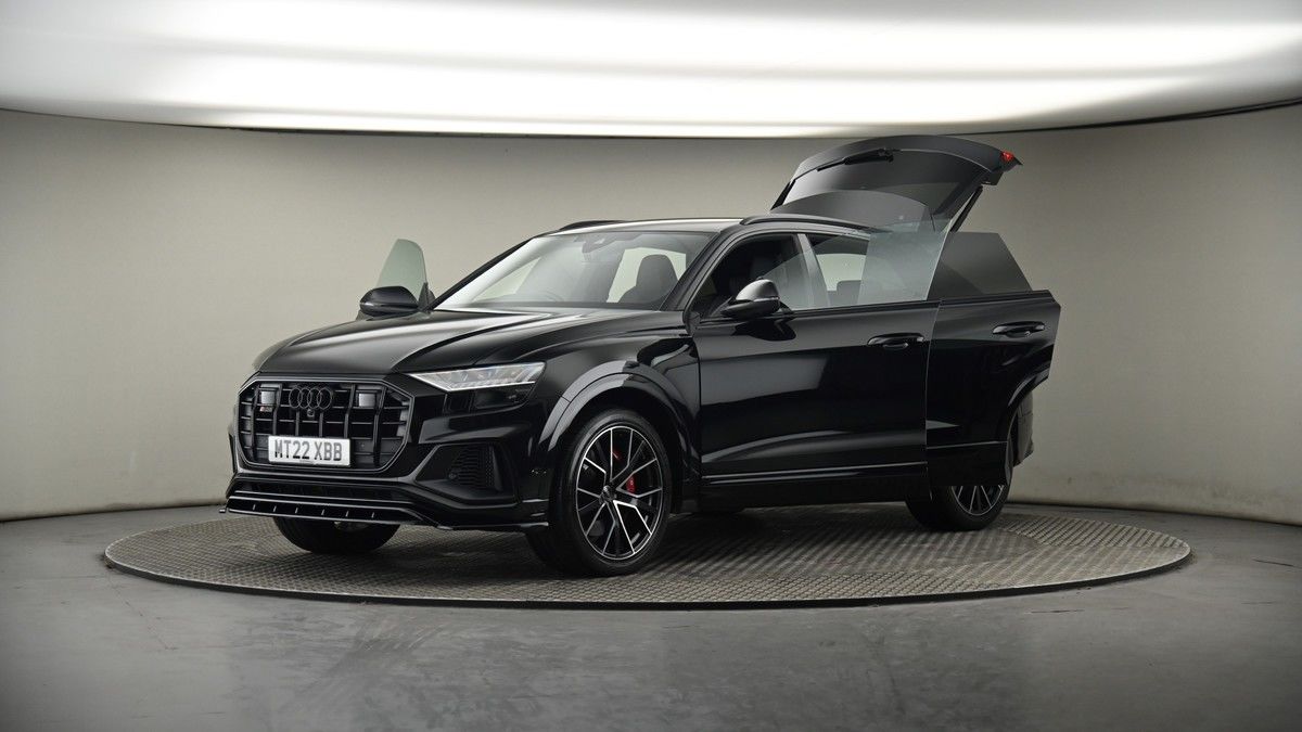 More views of Audi SQ8