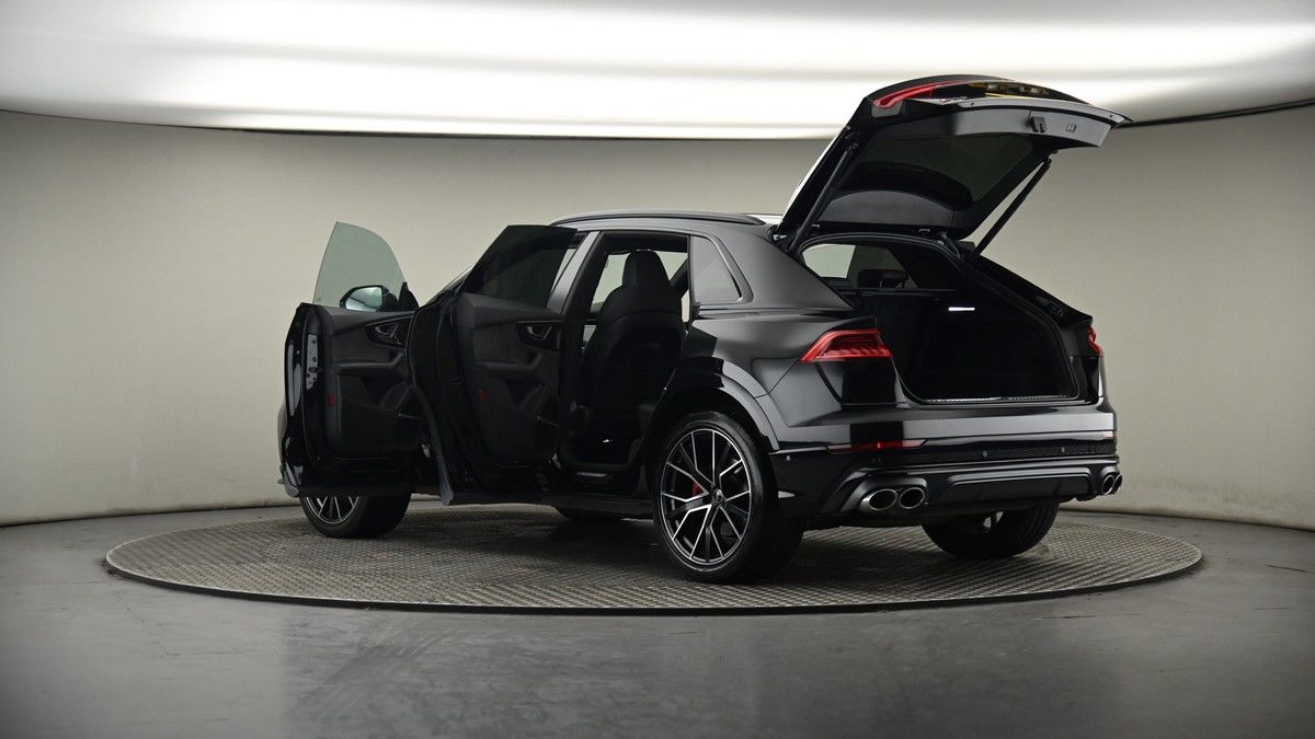 More views of Audi SQ8