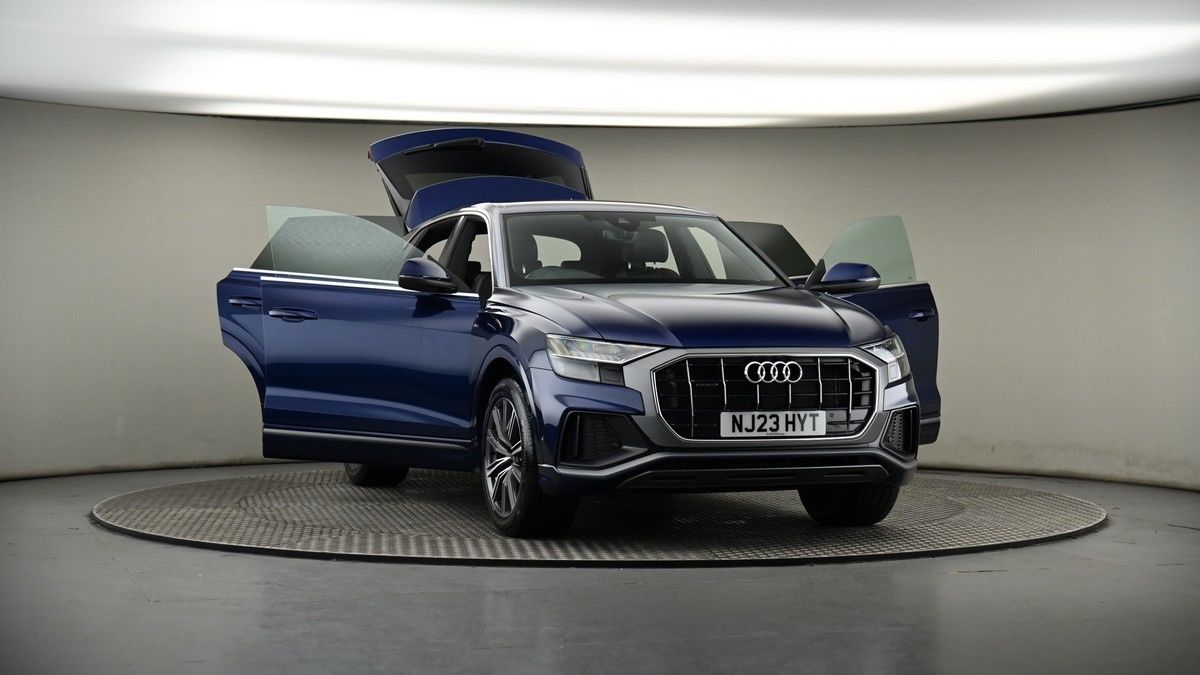 More views of Audi Q8