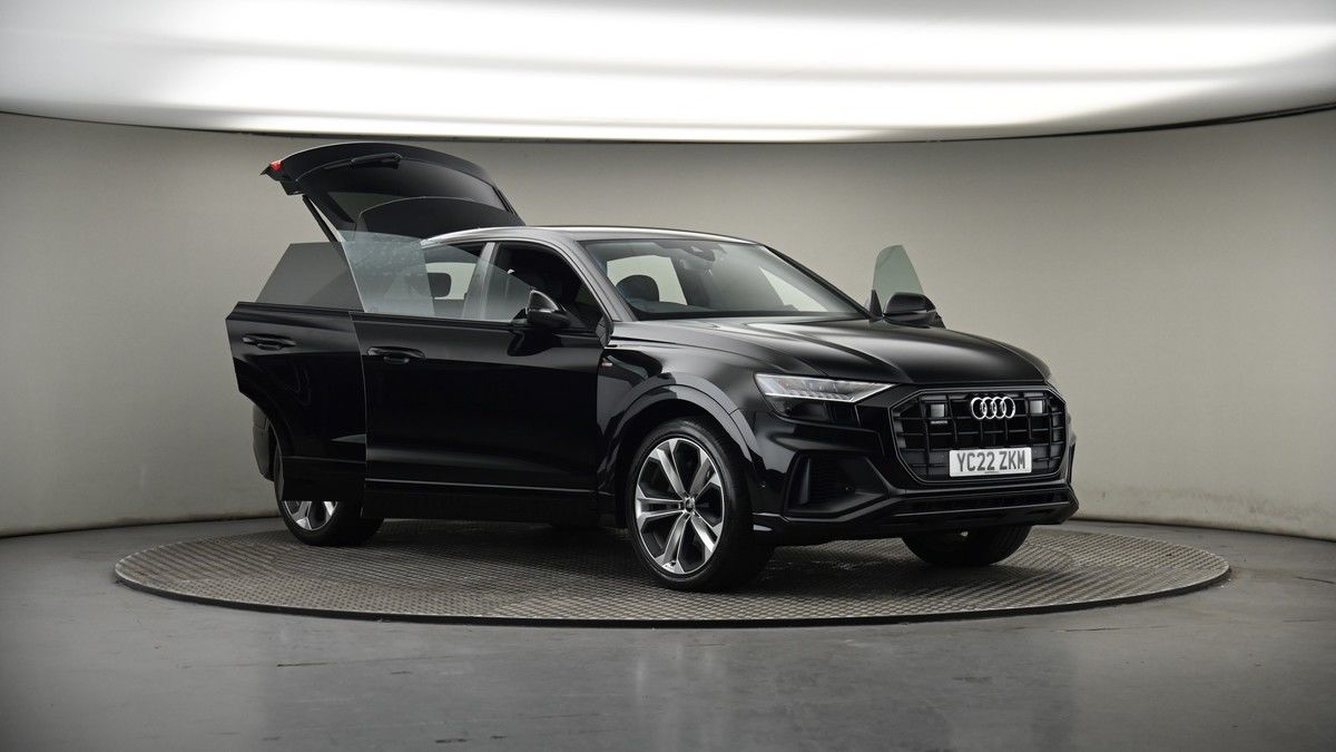 More views of Audi Q8