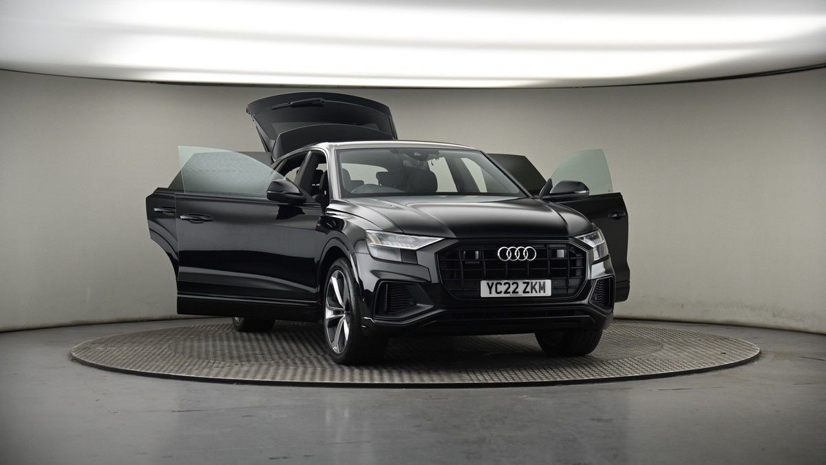 More views of Audi Q8