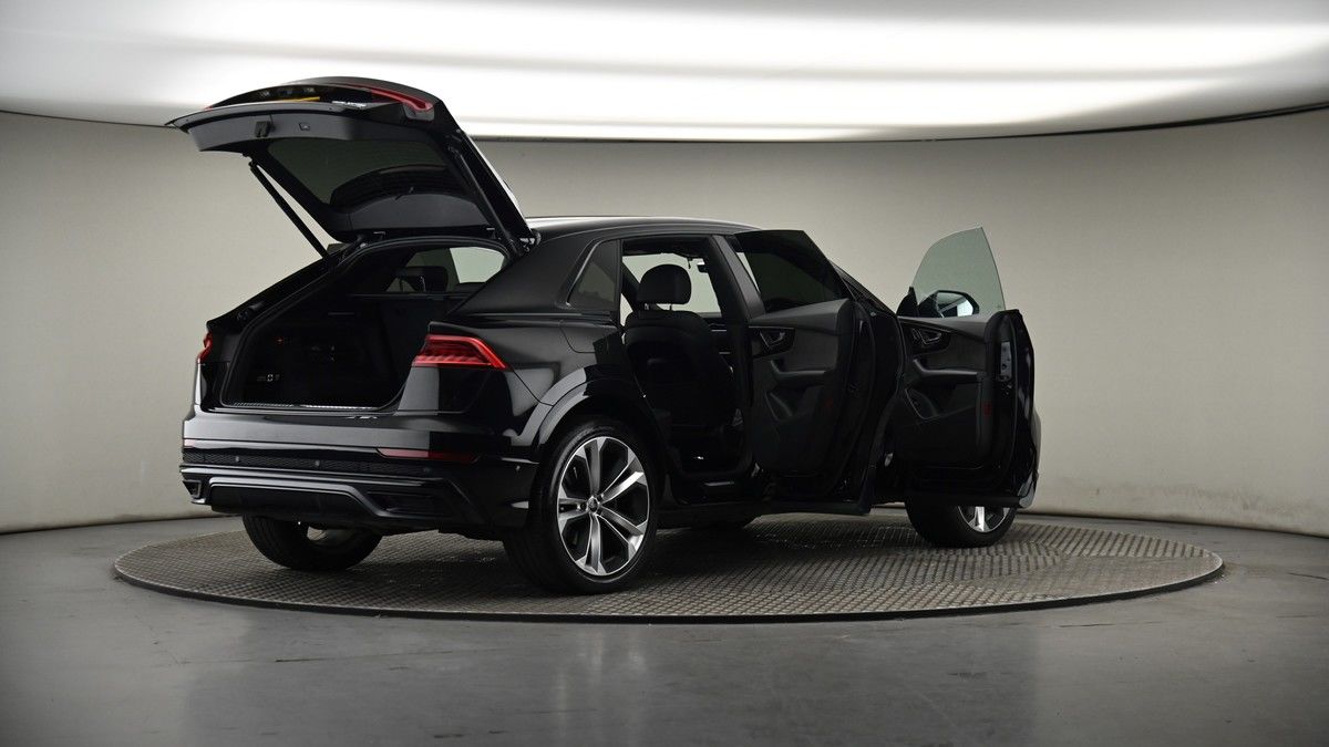 More views of Audi Q8