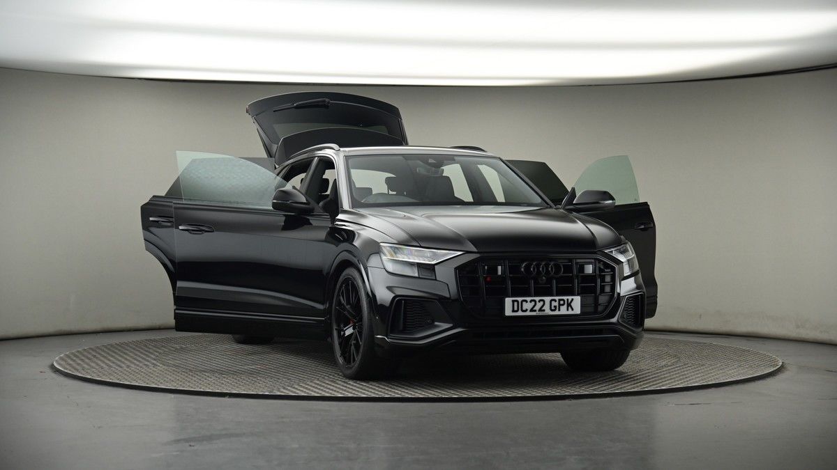 More views of Audi SQ8