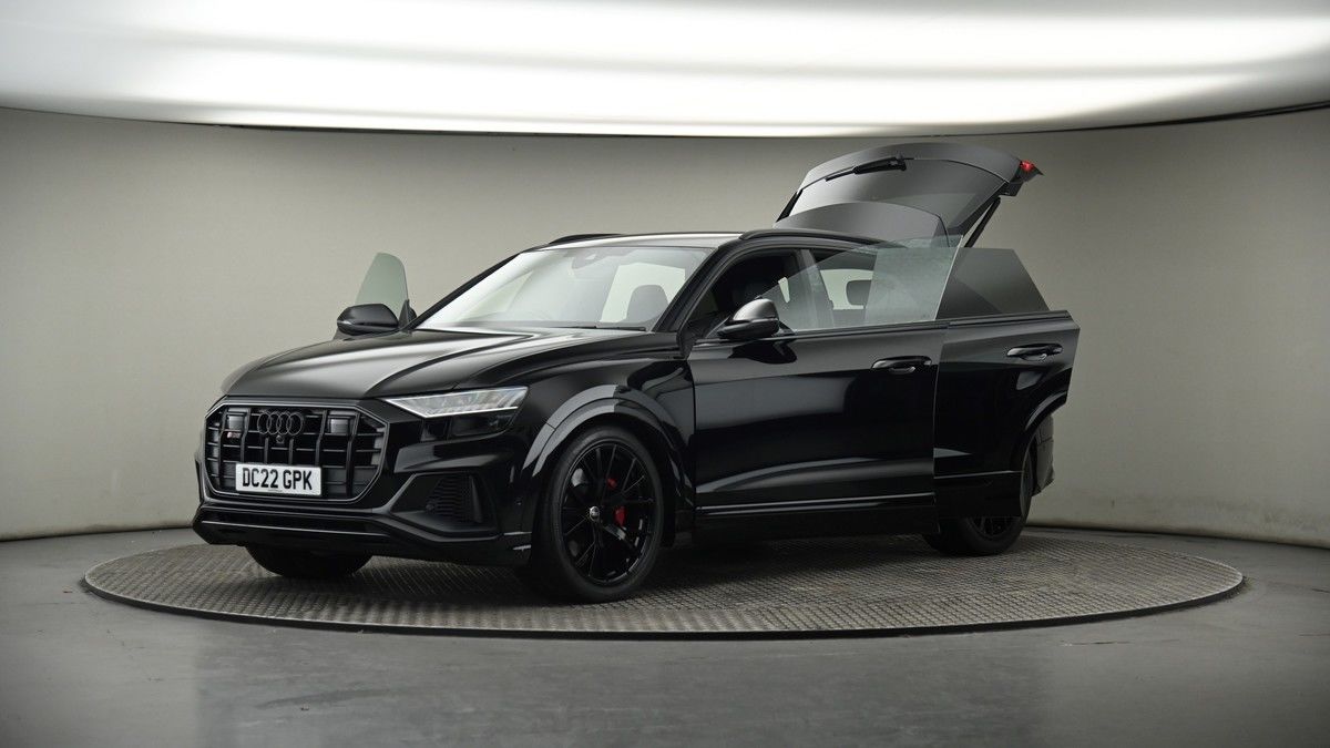 More views of Audi SQ8