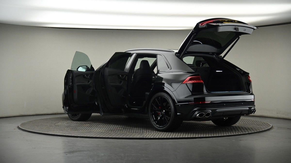 More views of Audi SQ8