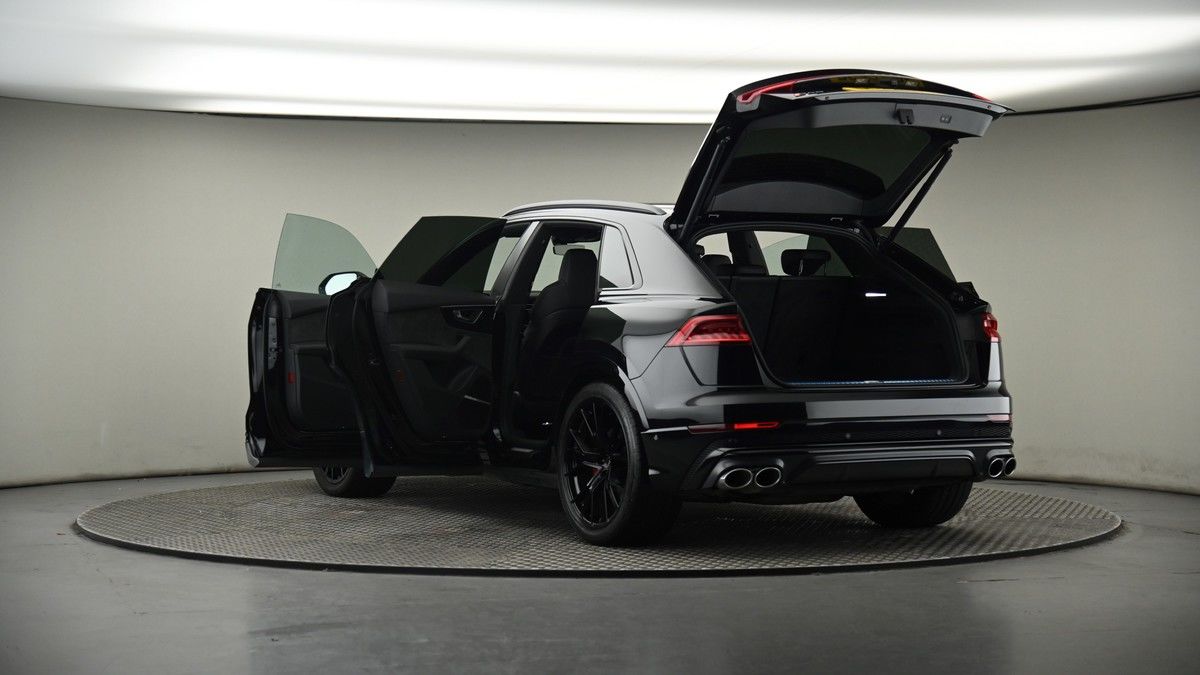 Audi SQ8 Image 7