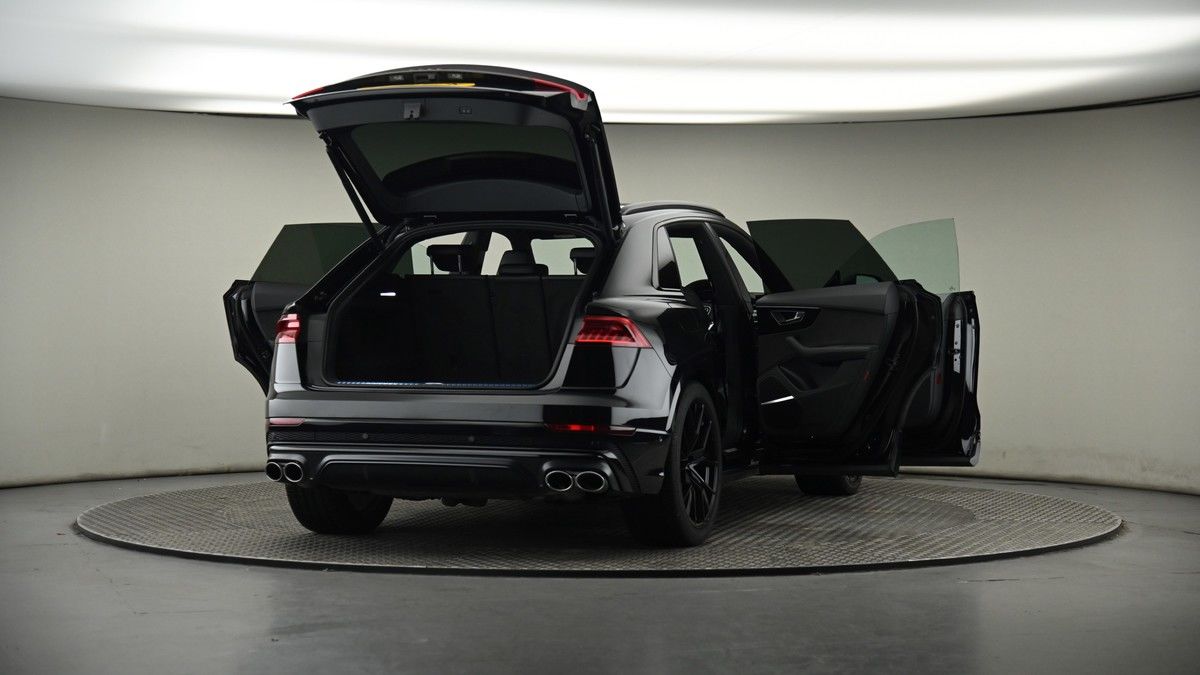 More views of Audi SQ8